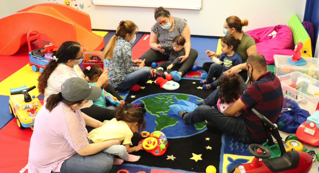 toddler prrogram parent group working with their children